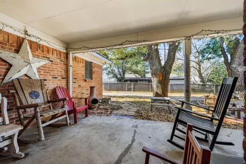 Exterior - 104 Beard Dr, Itasca, TX 76055 photo 3 of 8