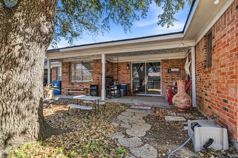 Exterior - 104 Beard Dr, Itasca, TX 76055 photo 4 of 8