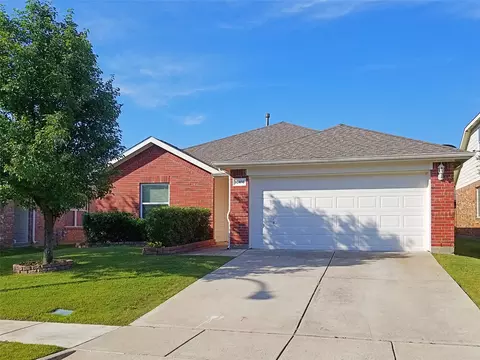 10416 Lake Ter, Hurst, TX 76053