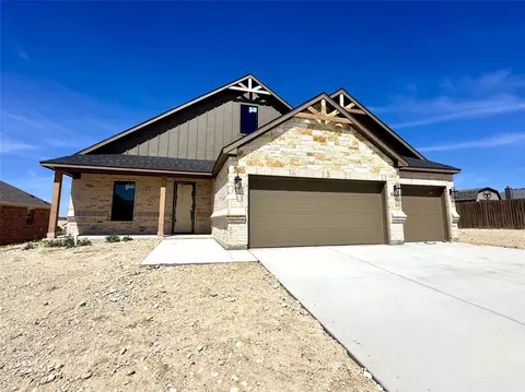 1900 W Westhill Dr, Cleburne, TX 76033