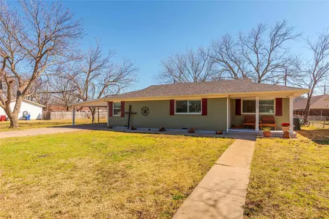 223 Garver Ave, Van Alstyne, TX 75495