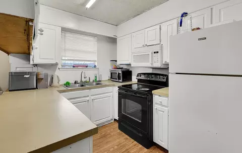 Kitchen - 2409 Macarthur Dr, Waco, TX 76708 photo 1 of 4