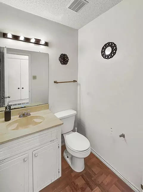 Bath - 2409 Macarthur Dr, Waco, TX 76708 photo 1 of 3
