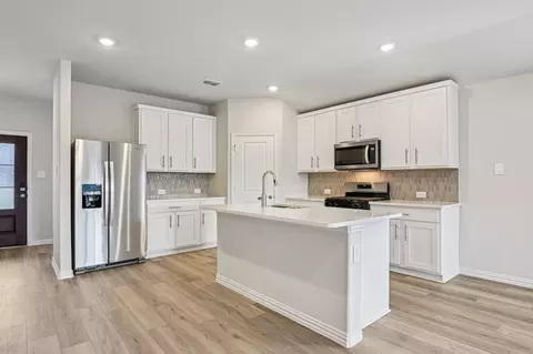 4212 Palestine Dr, Farmersville, TX 75442