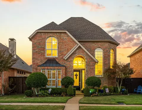 8625 Old Oak Dr, Irving, TX 75063