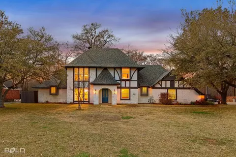 2207 Landau Ln, Bossier City, LA 71111