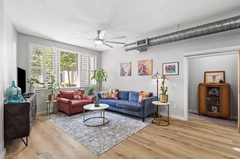 201 W Lancaster Ave #121, Fort Worth, TX 76102