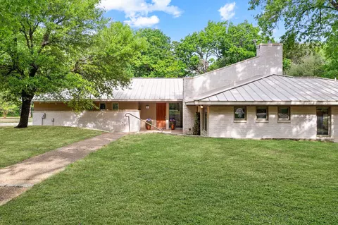 301 Bentwood Cir, Corsicana, TX 75109