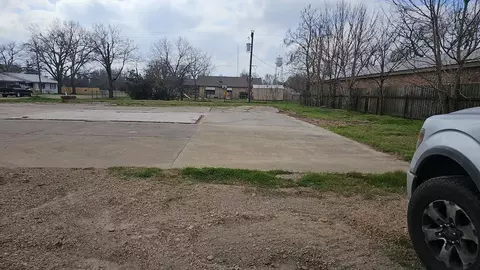 210 NE 2nd St, Kerens, TX 75144