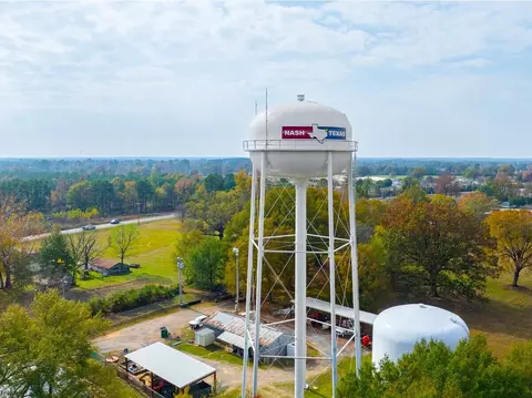 542 Post St, Nash, TX 75569