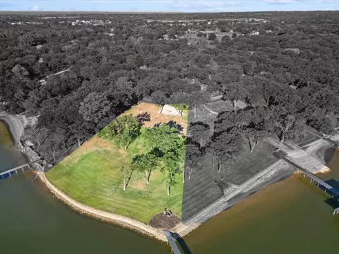 12420 Lake Forest Dr, Azle, TX 76020