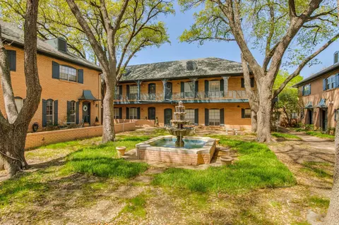 6023 E University Blvd #204, Dallas, TX 75206