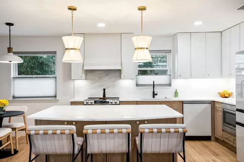 6833 Winchester St, Dallas, TX 75231