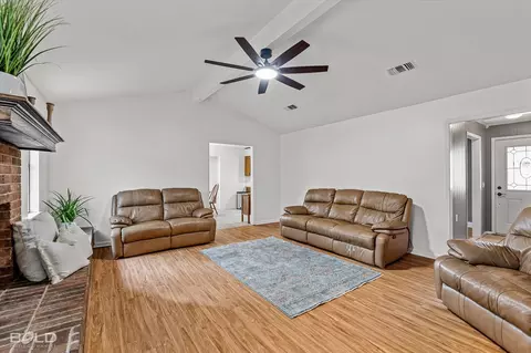 Living - 103 Arkla Dr, Springhill, LA 71075 photo 2 of 4
