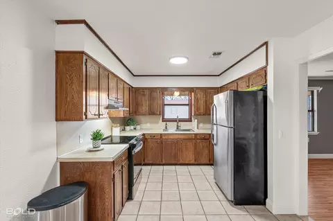 Kitchen - 103 Arkla Dr, Springhill, LA 71075 photo 2 of 3