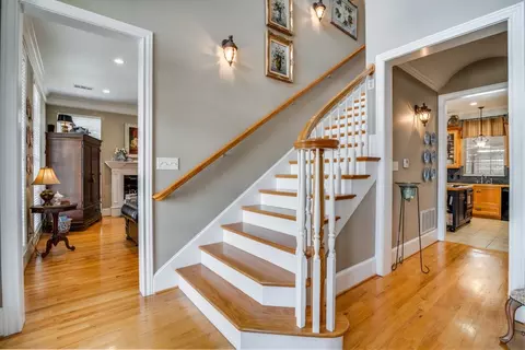 Entry Way - 8 Griffith Ct, Terrell, TX 75160 photo 2 of 3
