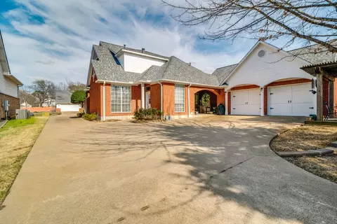 Exterior - 8 Griffith Ct, Terrell, TX 75160 photo 4 of 4