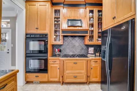 Kitchen - 8 Griffith Ct, Terrell, TX 75160 photo 2 of 3