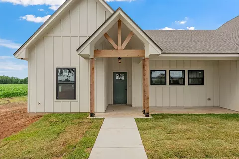 Exterior - 5200 Bogey Ln, Waco, TX 76708 photo 4 of 8