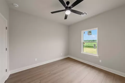 Bedroom - 5200 Bogey Ln, Waco, TX 76708 photo 4 of 6