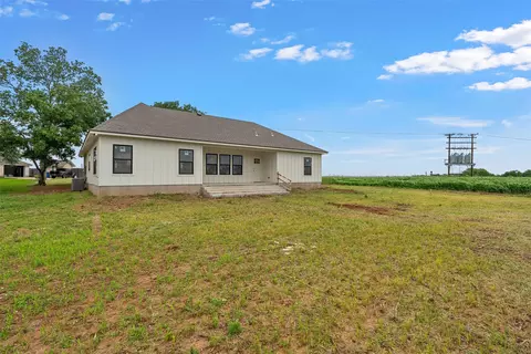 Exterior - 5200 Bogey Ln, Waco, TX 76708 photo 6 of 8