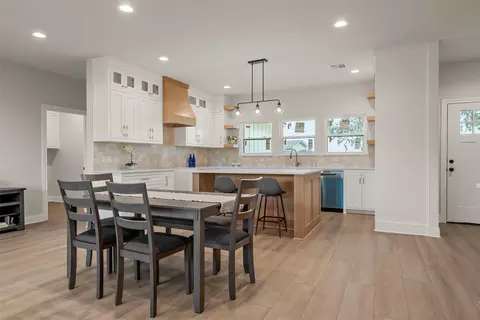 Dining - 5200 Bogey Ln, Waco, TX 76708 photo 1 of 2