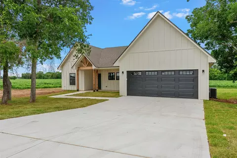 Exterior - 5200 Bogey Ln, Waco, TX 76708 photo 3 of 8