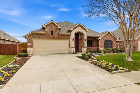 3818 Downing Dr, Midlothian, TX 76065