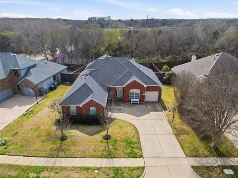 1012 Wedgewood Dr, Mansfield, TX 76063