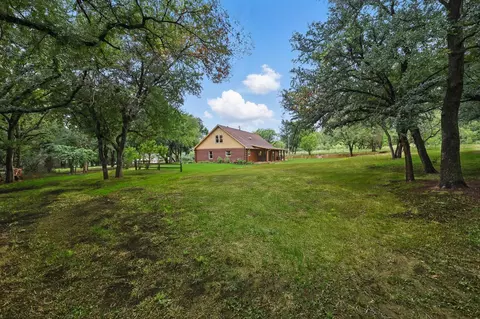 127 Pleasant Valley Ln, Weatherford, TX 76087
