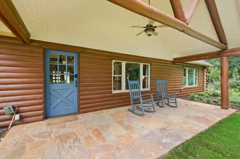 127 Pleasant Valley Ln, Weatherford, TX 76087