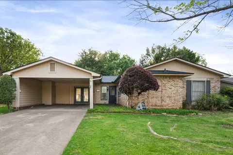 1807 Westcrest Dr, Arlington, TX 76013