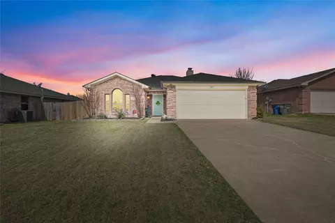 227 Lake Texoma Dr, Wylie, TX 75098