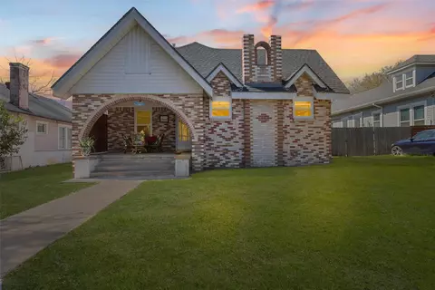 520 N 26th St, Waco, TX 76707