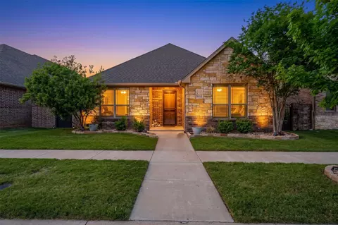 3414 Fountain Way, Granbury, TX 76049