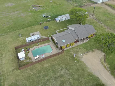 430 Carter Rd, Italy, TX 76651