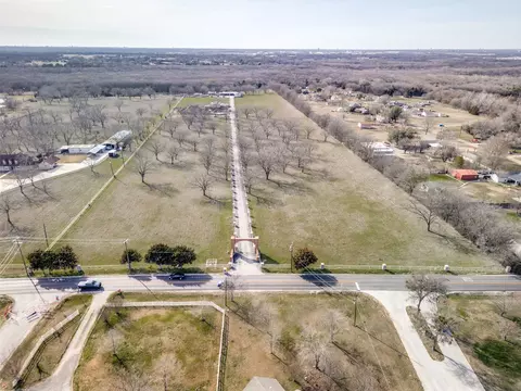 2020 S Bridgefarmer Rd, Lowry Crossing, TX 75069
