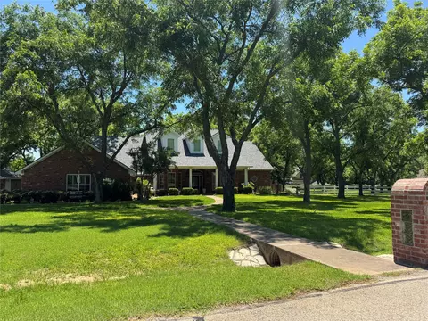 5615 Equestrian Ct, Granbury, TX 76049