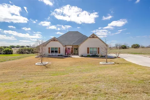 7436 Saint Augustines Dr, Cleburne, TX 76033