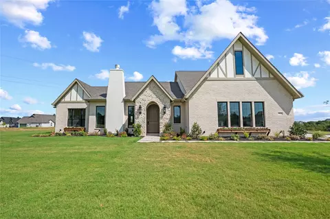 1920 Kaycee Cir, Midlothian, TX 76065