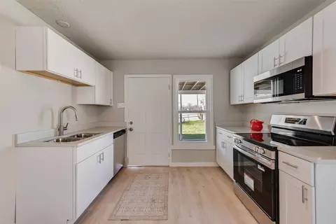 5074 Mayfair St, Fort Worth, TX 76116