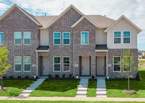 5222 Springlake Pkwy, Haltom City, TX 76117