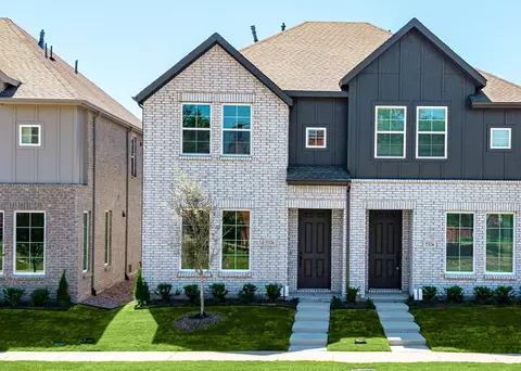 5326 Springlake Pkwy, Haltom City, TX 76117