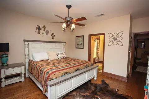 Bedroom - 880 Cliffs Dr, Graford, TX 76449 photo 4 of 6