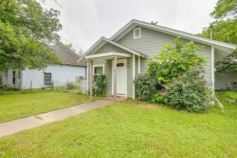 1109 Chase Ave, Cleburne, TX 76031