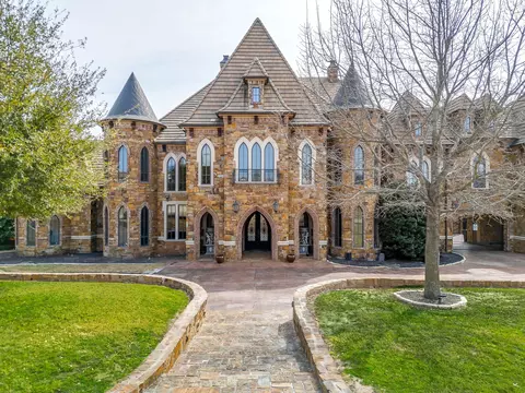 9553 Bella Terra Dr, Fort Worth, TX 76126