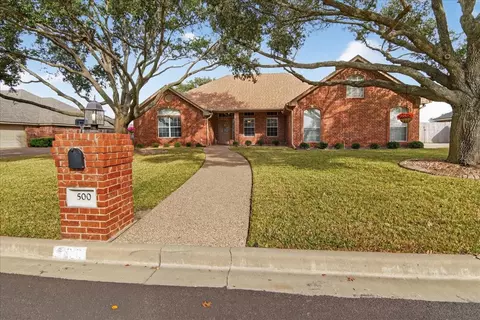 500 Moss Hill Rd, Hewitt, TX 76643