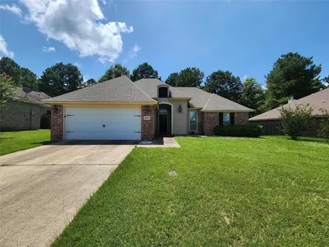 10132 Scarlet Oaks Ln, Keithville, LA 71047