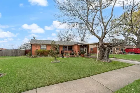 106 W Vista Dr, Garland, TX 75041