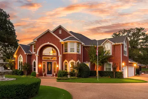 2816 Guardian Ct, Flower Mound, TX 75022